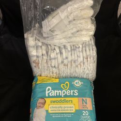 Pampers Swaddlers/Huggies Newborn Diapers