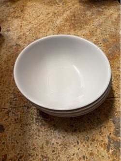 Medium white plastic bowls