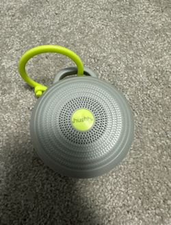 Hushh by Yoga sleep White Noise Portable Speaker Great Condition
