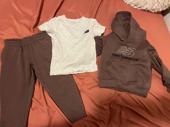 New Balance boy sweat suit