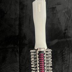 Shark Shark - SmoothStyle Heated Comb and Blow Dryer Brush,