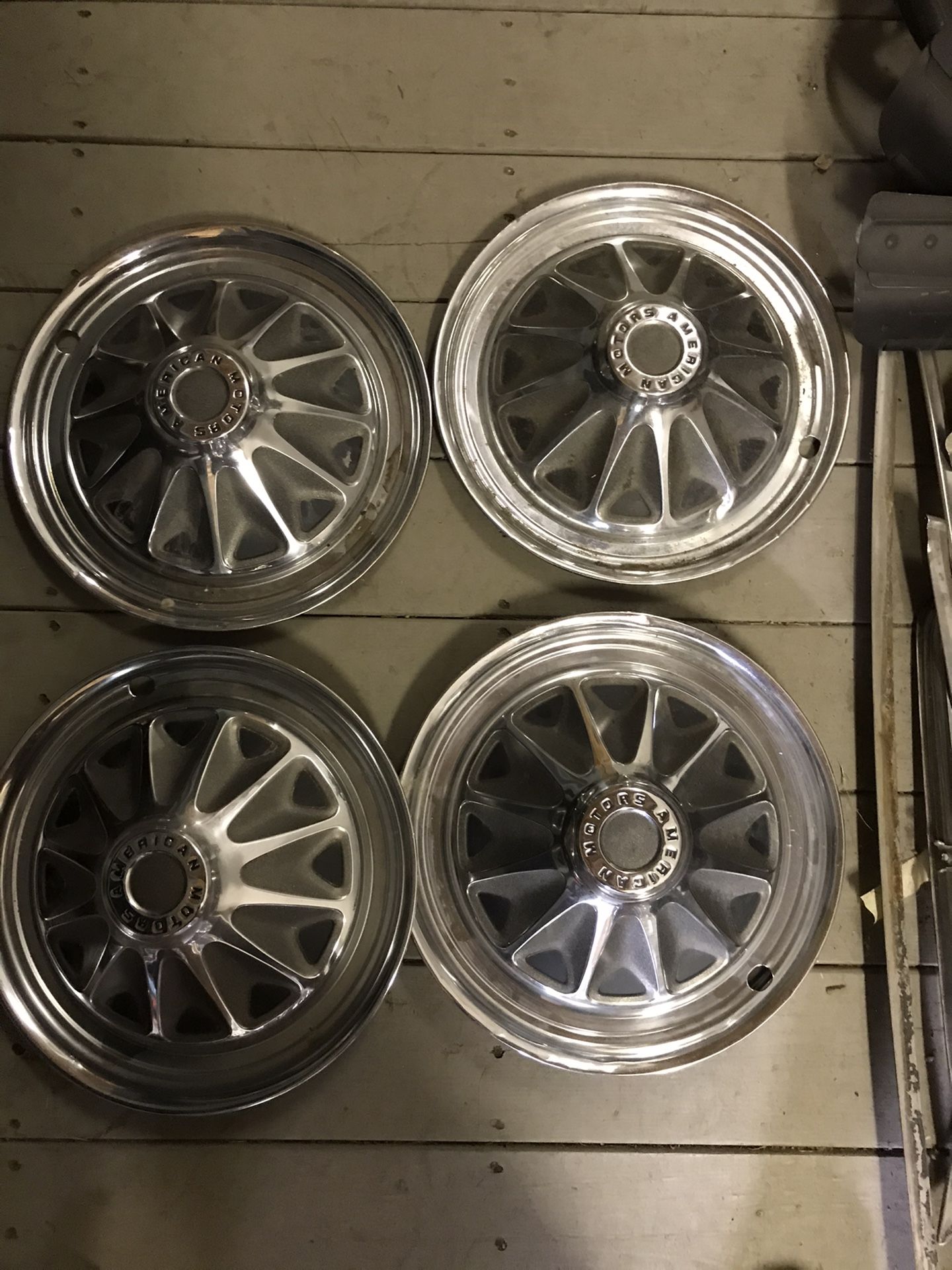 Set Of Oem Amc Hub Caps