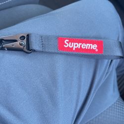 Supreme Key Chain 