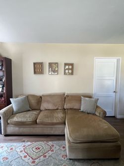 Berhardt sectional with chaise