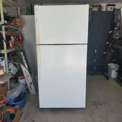 GE Fridge