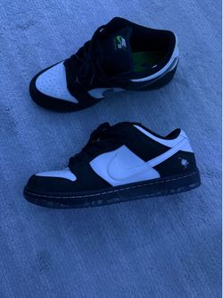 Panda pigeon dunks