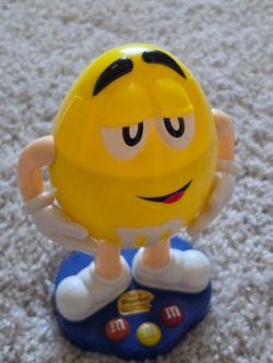 M&M Dispenser
