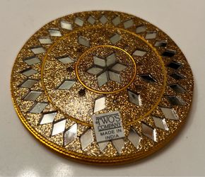 TWOS COMPANY ANTIQUE GLITTER COMPACT MAKEUP PURSE MIRROR