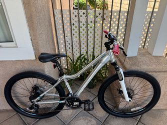 Giant Revel W1 aluminum mountain bicycle -Like new-