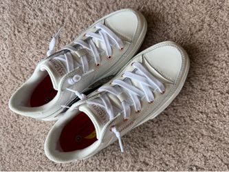 New women’s sketcher shoes