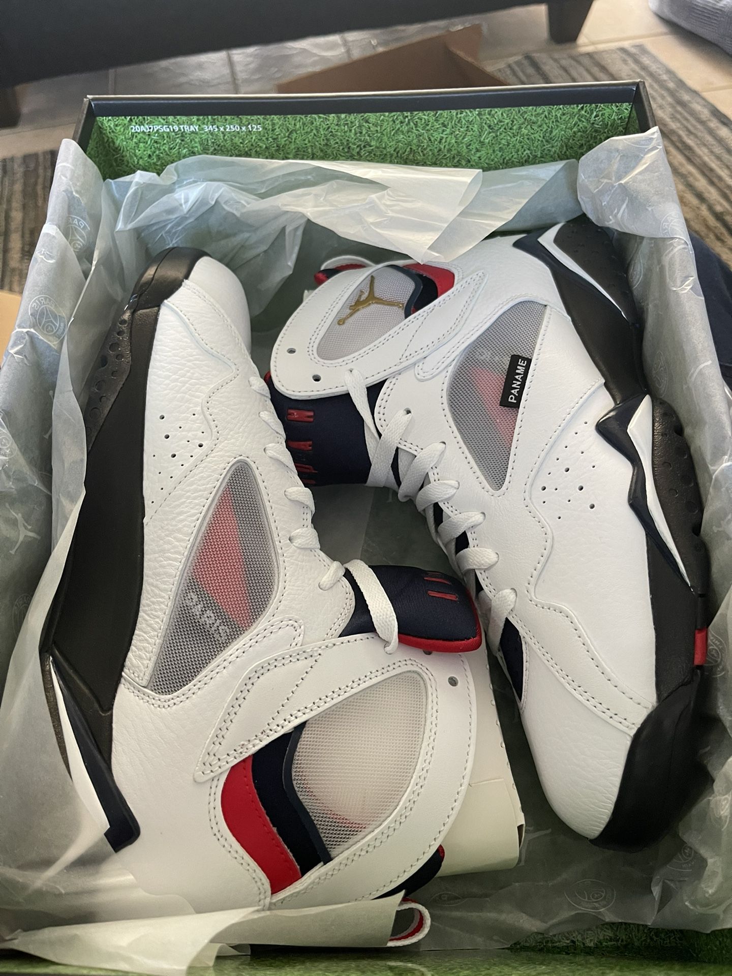 PSG Air Jordan 7’s 