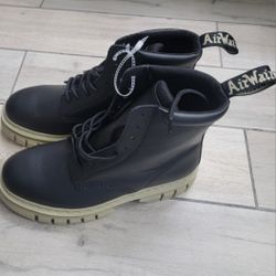 Dr. Martins Black Rikard 8i Contrast Sole Platform Leather Boots