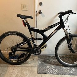 Giant Fully Suspenction MTB 26 Inch