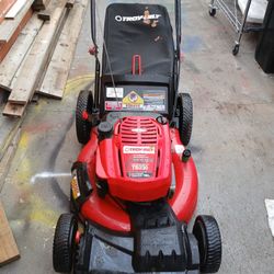 Troybilt TB230 Self Propelled Mower 