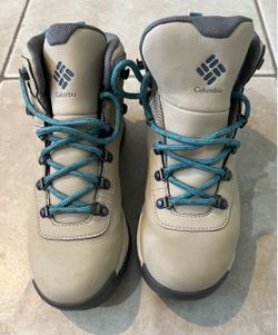 Columbia Women’s Newton Ridge Plus Waterproof Hiking Boots