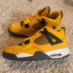 Jordan 4 Size 10.5 Lightning 