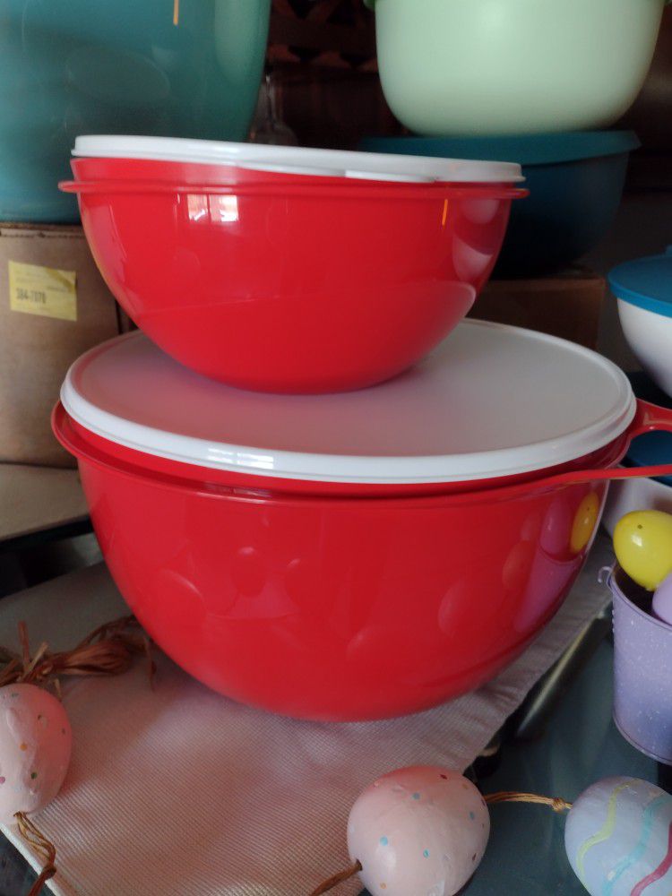 Tupperware Vintage Collection Canister And Mixing Bowls for Sale in  Glendale, AZ - OfferUp