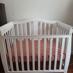 Mini Crib 4-in-1