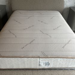 Saatva Mattress - Full Size 