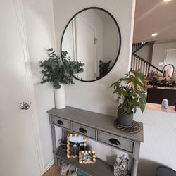 Entry Way Table