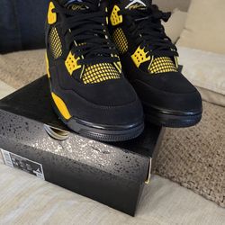 Jordan 4 yellow thunder
