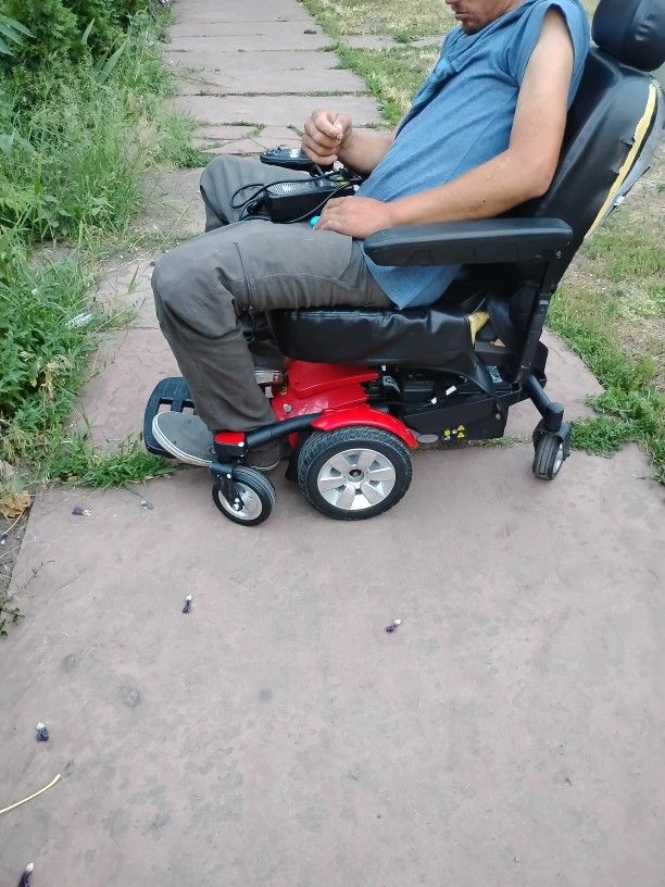 Electric Wheelchair