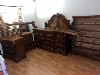 5pc Queen Bedroom Set