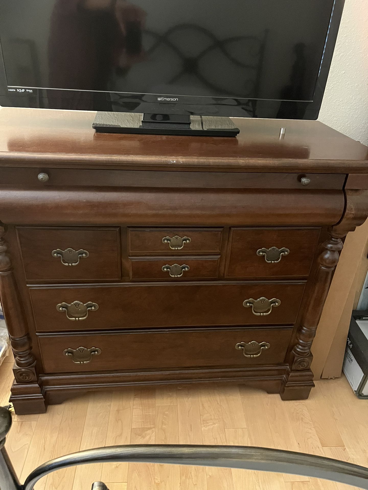 Dresser 4 Sale