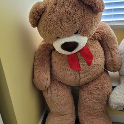 Giant/Life Size Teddy Bear