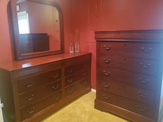 Queen Bedroom Set