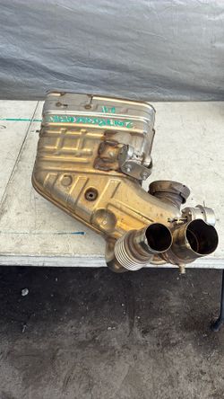 2017 Porsche GT3/GT3RS Right MUFFLER