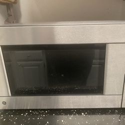 PENDING - GE Stainless Steel Microwave Model No. JES1142SP1SS