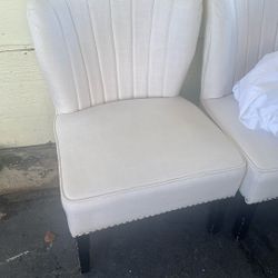 Modern Lounge Chairs