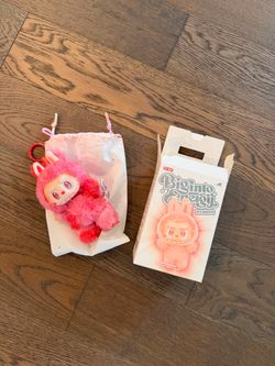 Labubu Big Into Energy Vinyl Plush Pendant