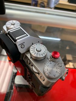 Fuji XT5 Body Silver