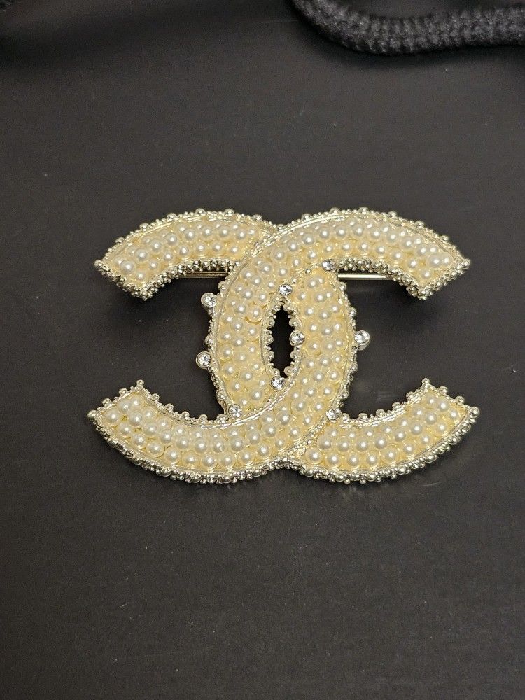 Brooch