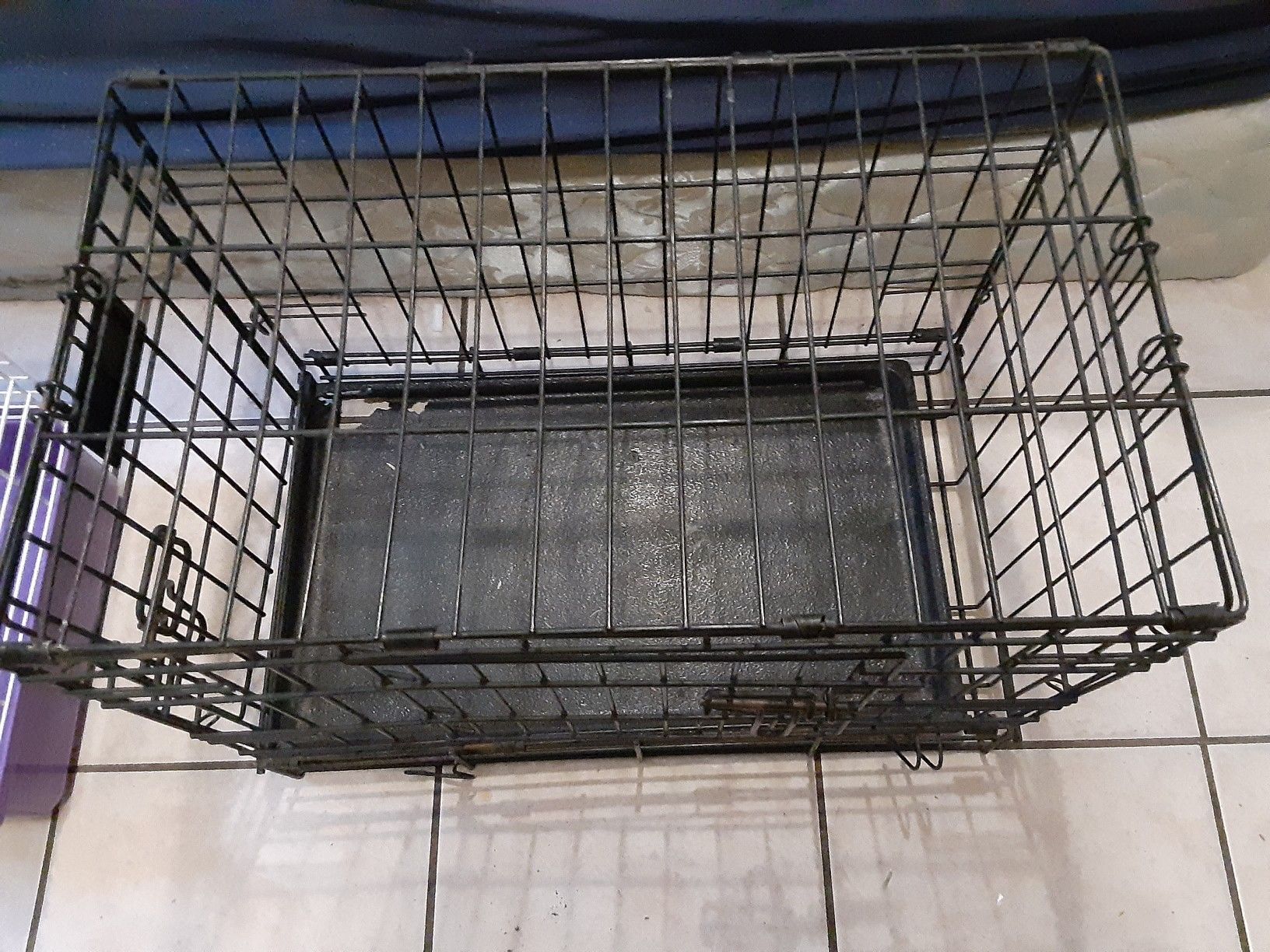 Dog crate