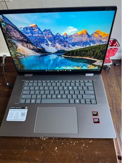 HP Envy 360 16” 2 in 1 Touch Ryzen 7 8840HS 1TB ssd 16Gb ram