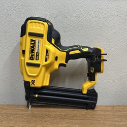 DEWALT DCN680B 20V MAX XR Lithium-Ion Electric Cordless 18-Gauge Brad Nailer (Tool Only)