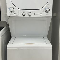 LAUNDRY CENTER GE FOR SALE!