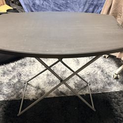TABLE 29’’ Medium Sized 