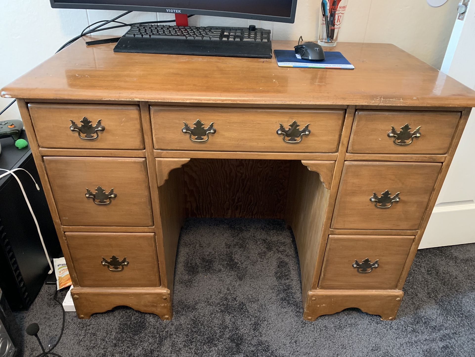 Antique Desk for Sale in Everett, WA OfferUp