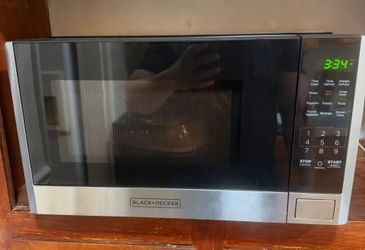 Black+Decker Countertop Microwave