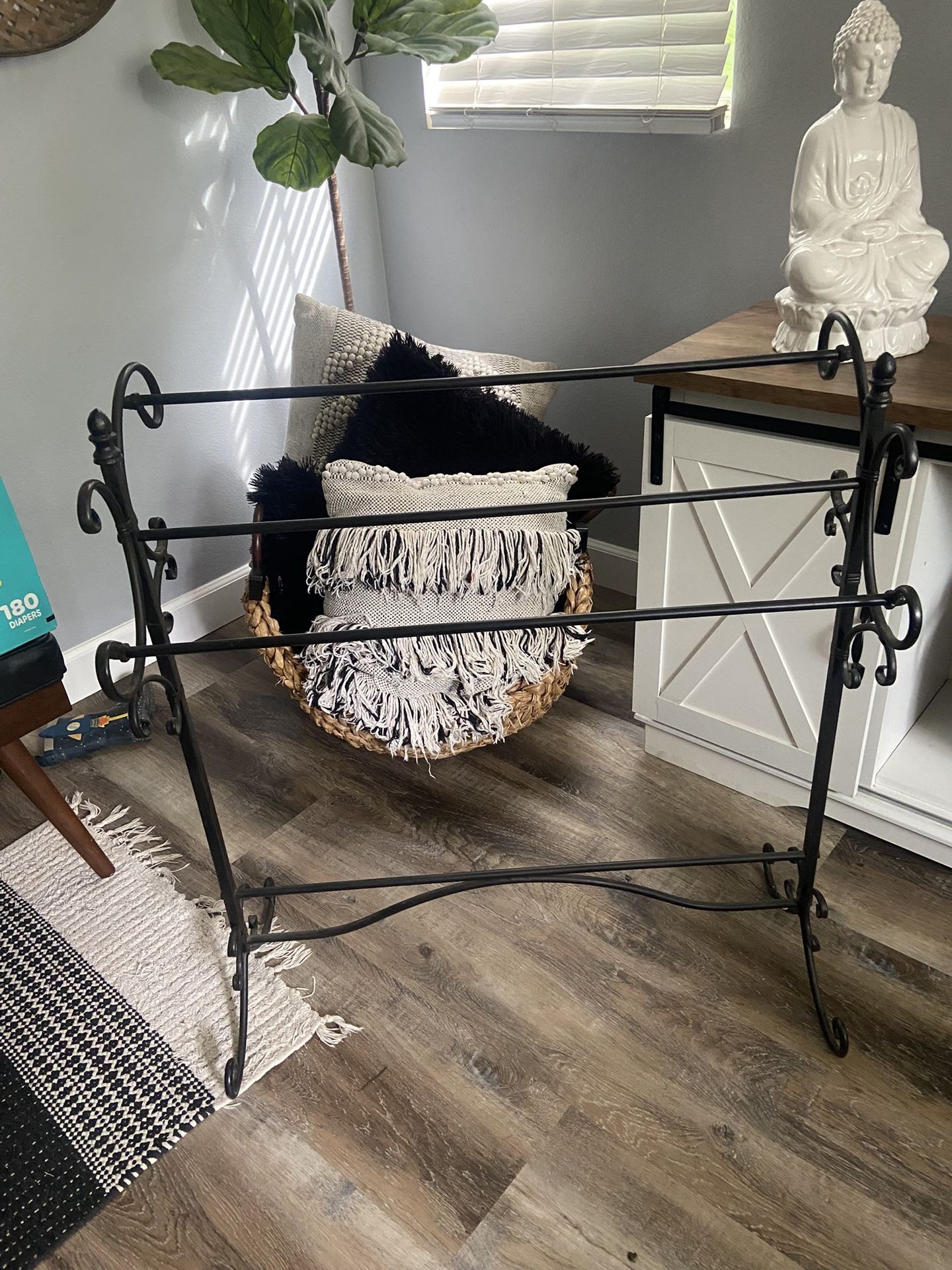 Blanket Rack 