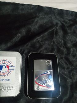 Vintage LA Dodgers High Polished Chrome 2001 Zippo Lighter Mint