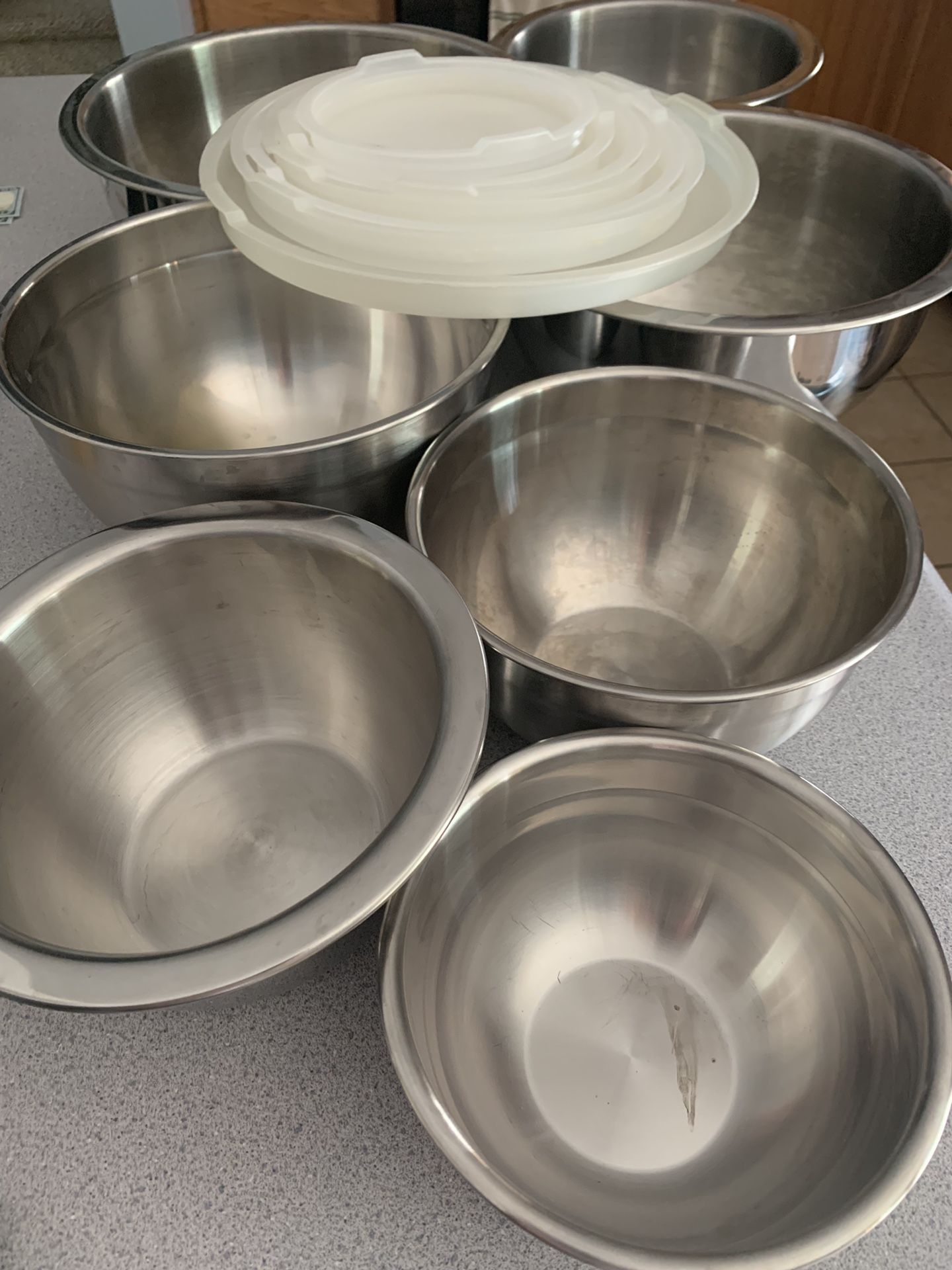 Stainless Steel mixing bowl set (7) w/ lids