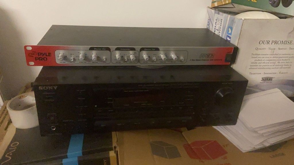Sony Amplifier And Pyle Sampler Croosoveer