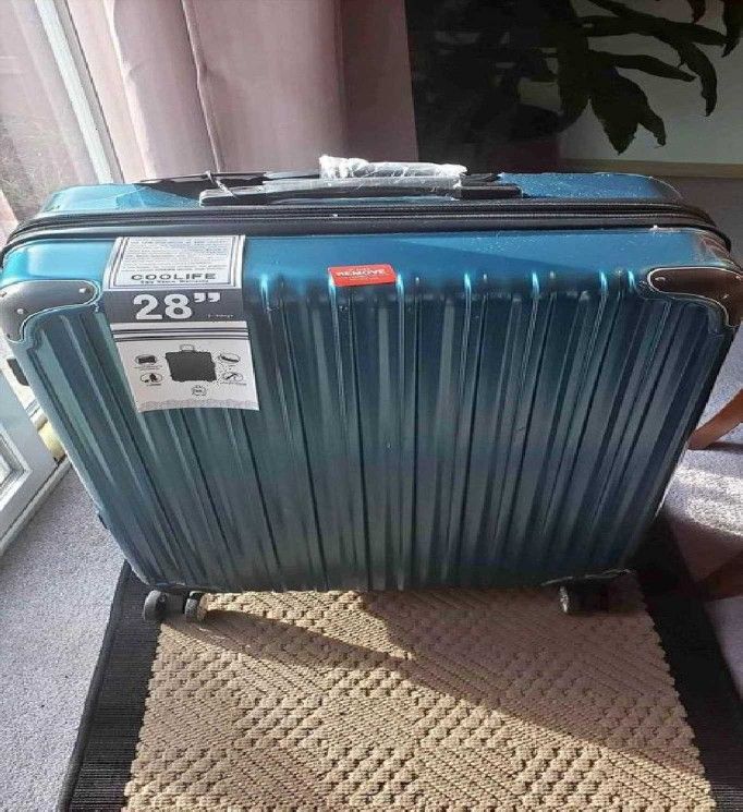 Travel Easily with Durable Checked Luggage! amount full