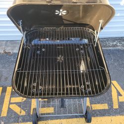 Bbq Grill Clean And Ready To Fire Up Some Steaks For Lunch Or Dinner 