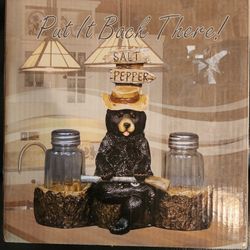 Papa Bear With Shotgun Salt And Pepper Shakers